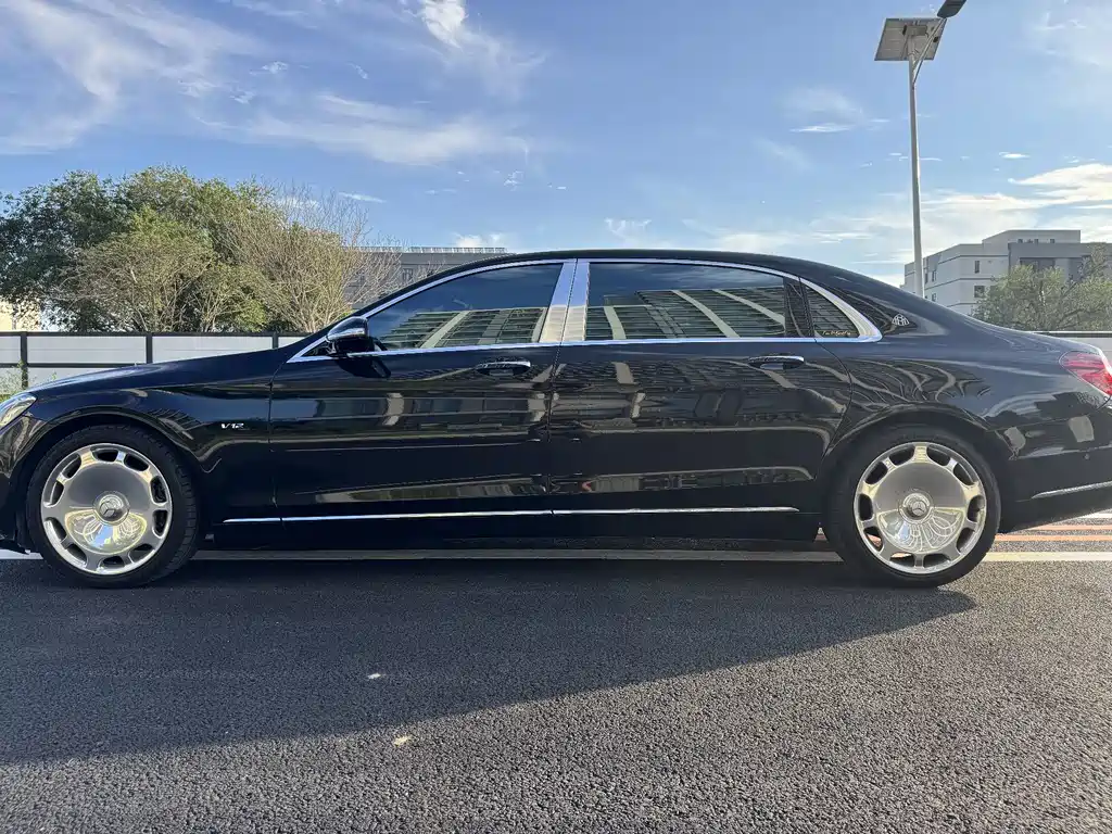 Mercedes-Benz Maybach S-Class 2018 — фото 11
