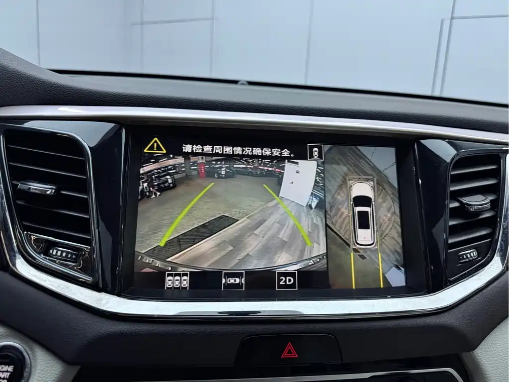GAC Motor Trumpchi GS8 2017 — фото 23