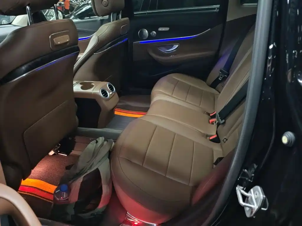 Mercedes-Benz E-Class 2020 — фото 17