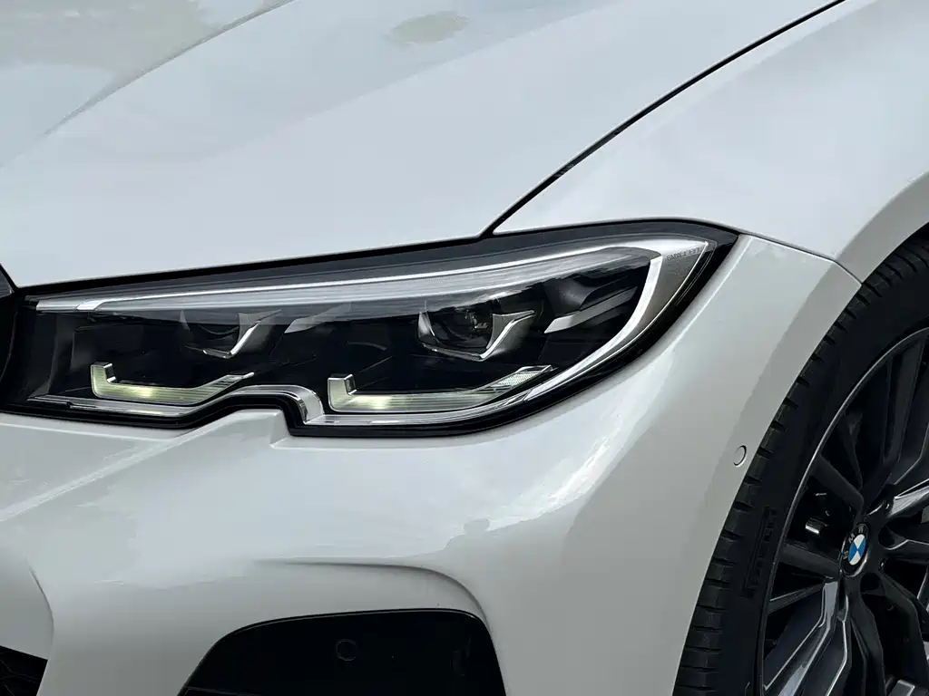 BMW 3 Series 2021