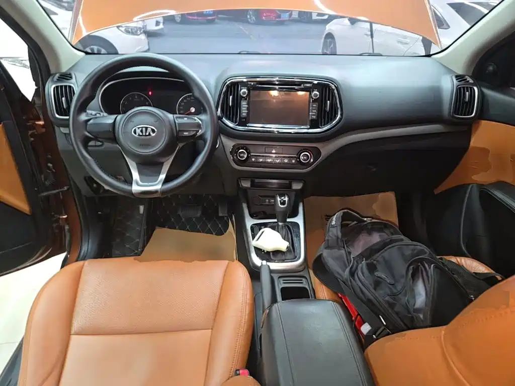 Kia KX3 2017 — фото 10