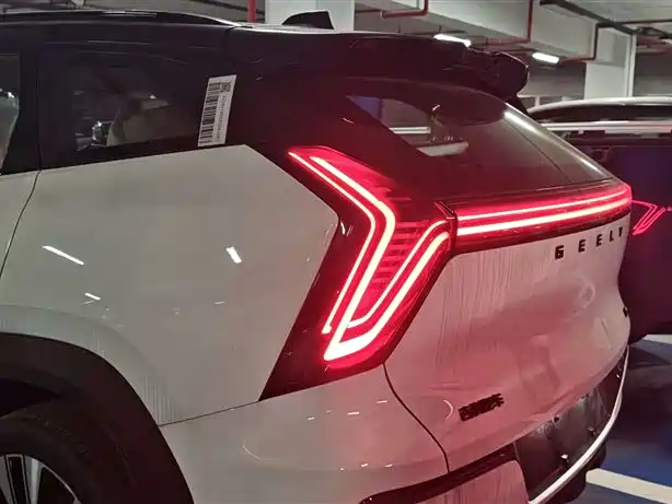 Geely Boyue L — фото 4