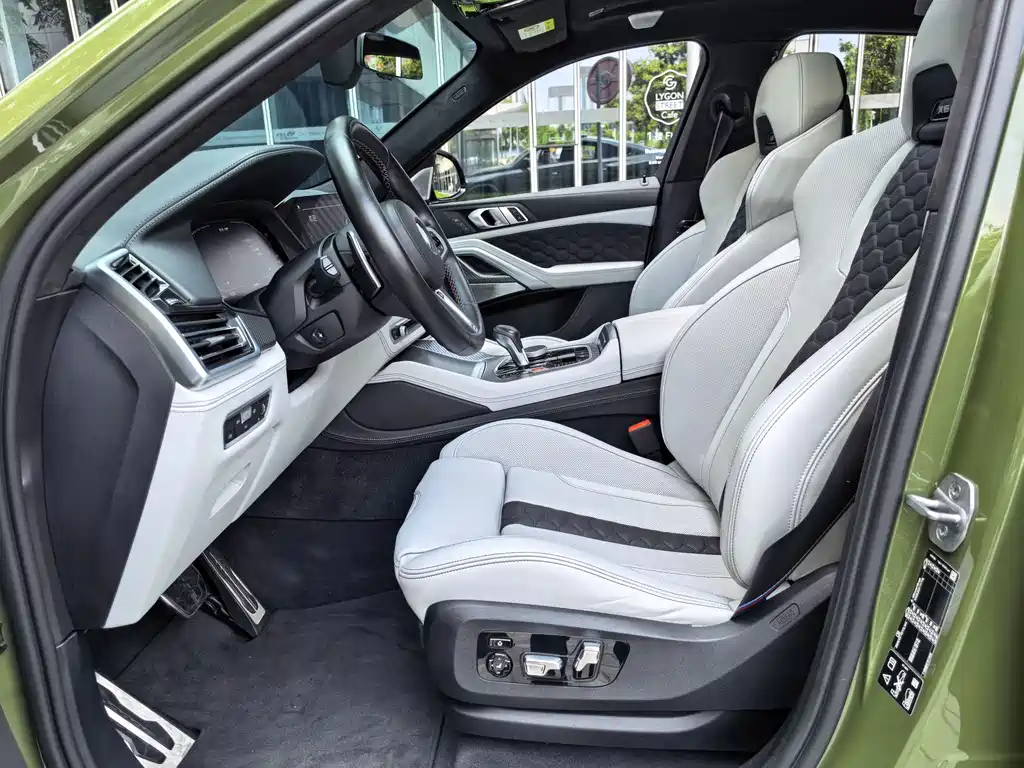 BMW X6 M 2022 — фото 11