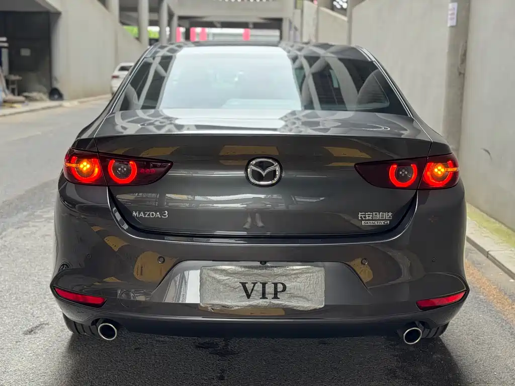 Mazda 3 Axela 2023