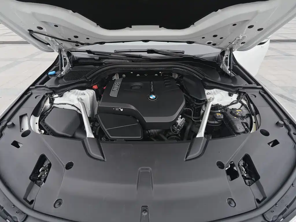 BMW 6 Series GT 2019 — фото 14
