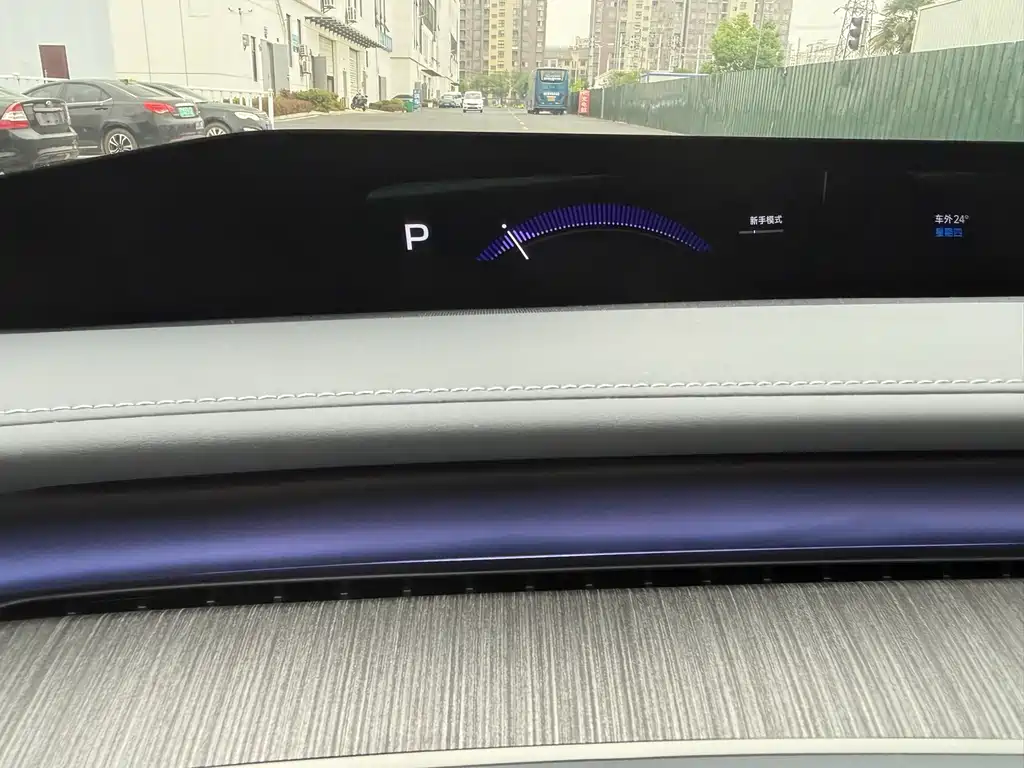 Xiaomi YU7 2025 — фото 25