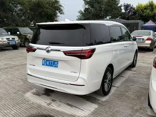 Buick GL8 2024