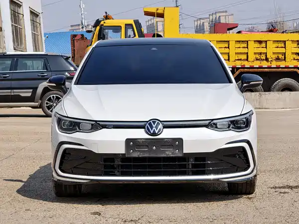 Volkswagen Golf 2023