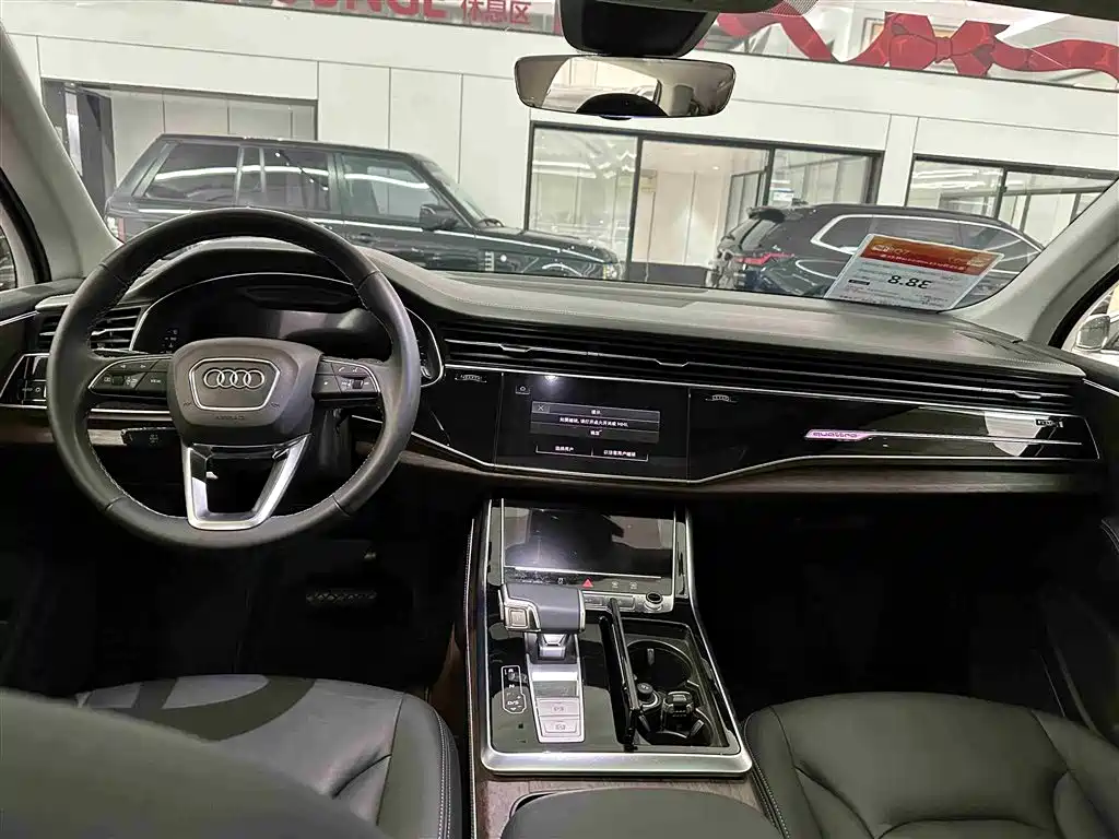 Audi Q7 2024 — фото 21