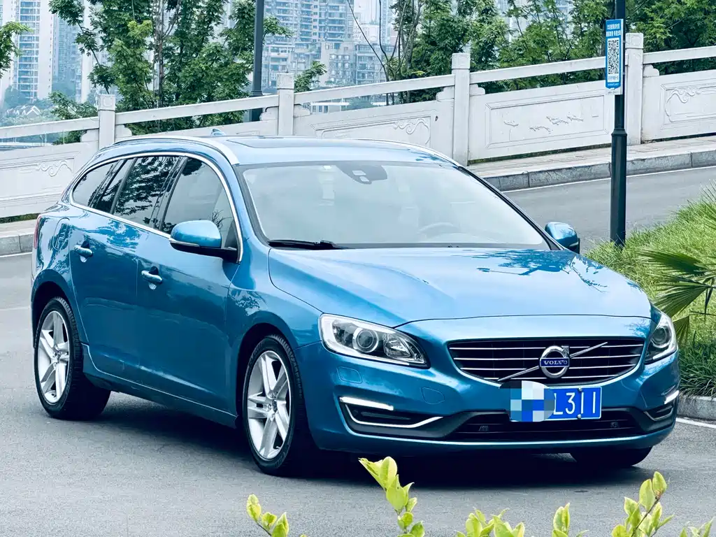 Volvo V60 2013 — фото 2