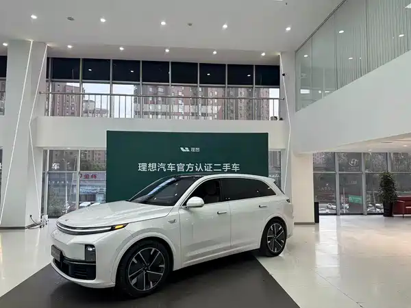 Li Auto L7 2025