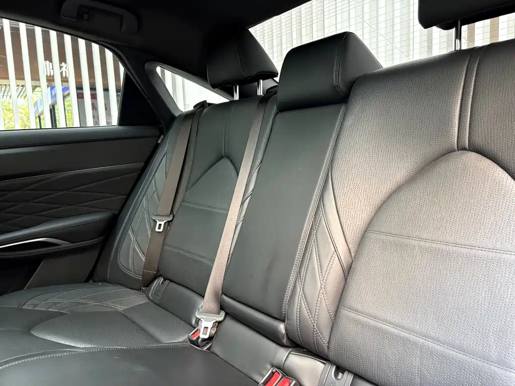 Toyota Avalon 2019 — фото 12