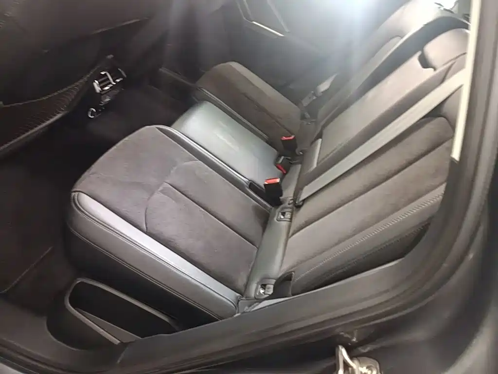 Audi Q3 2020 — фото 17