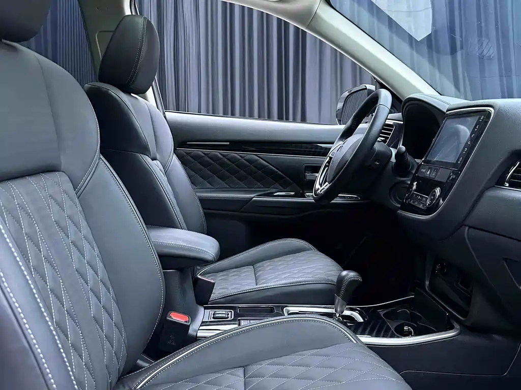 Mitsubishi Outlander 2022