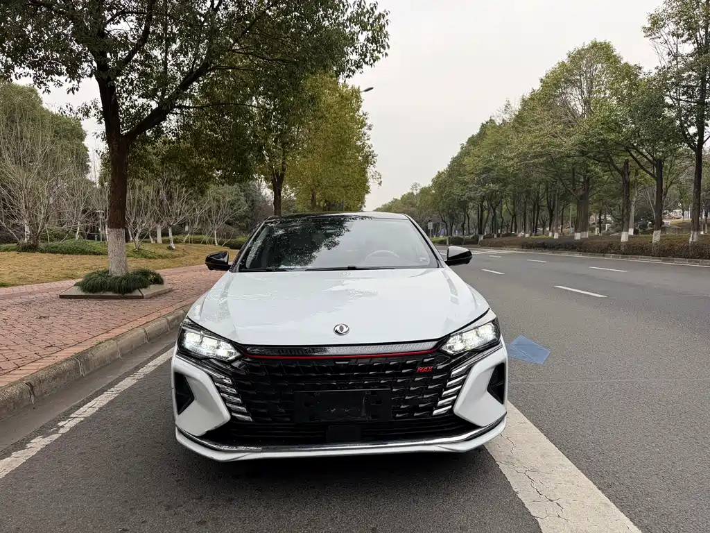 Dongfeng Yixuan MAX 2023 — фото 2