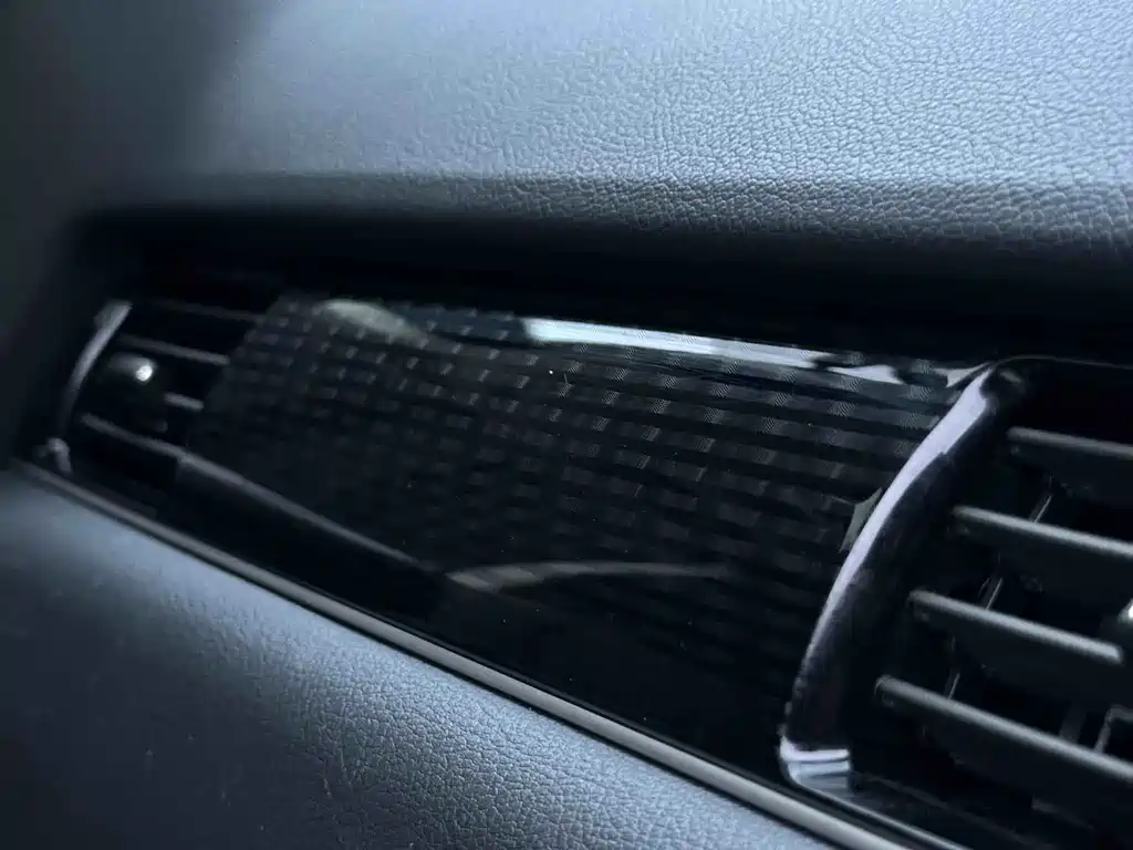 Mitsubishi Outlander 2022 — фото 8