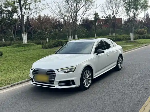 Audi A4L 2019