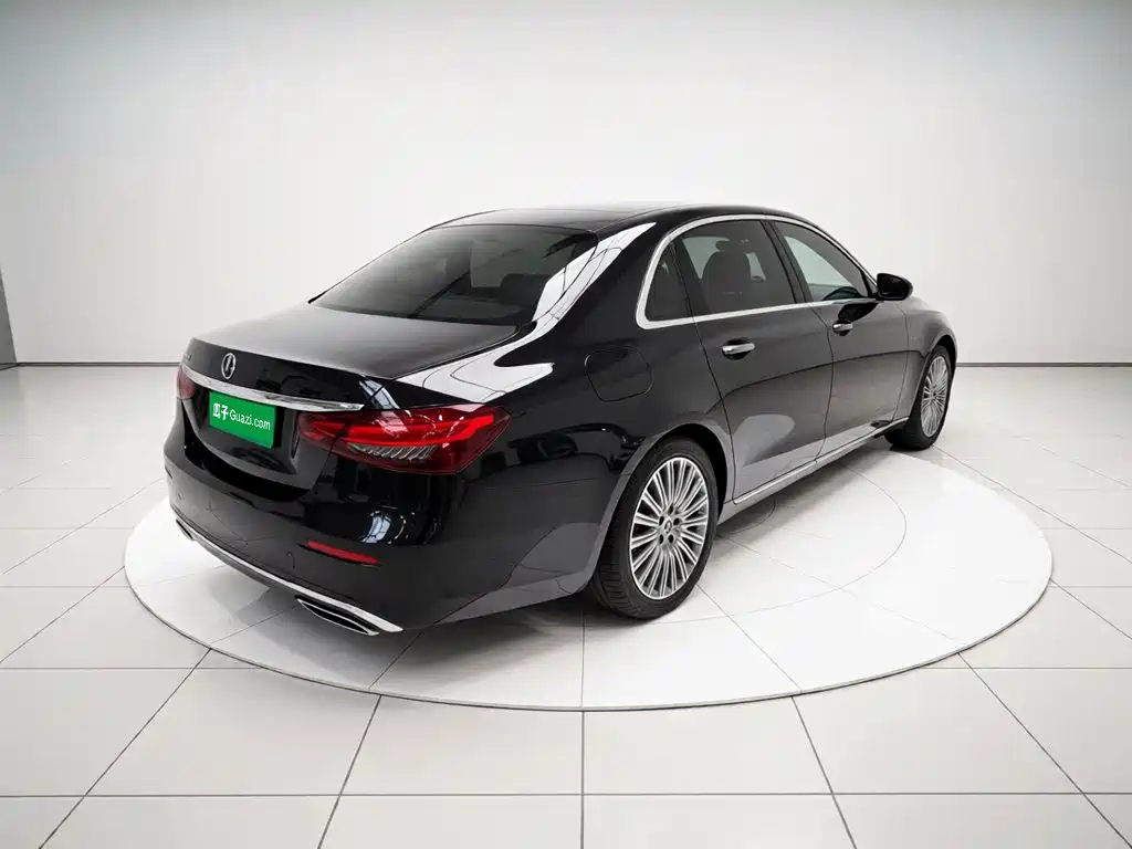 Mercedes-Benz E-Class 2022