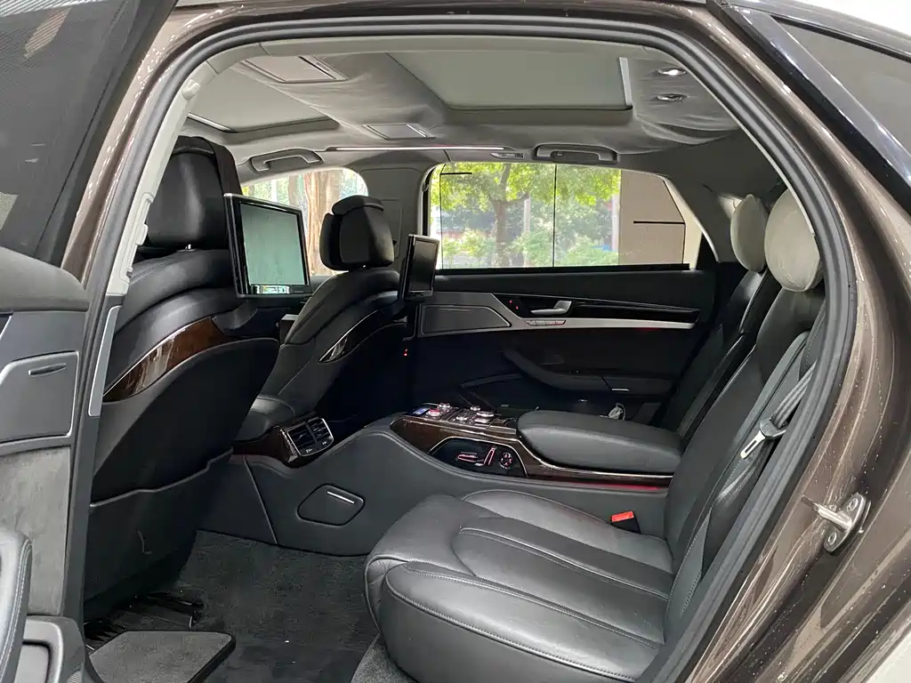 Audi A8 2014