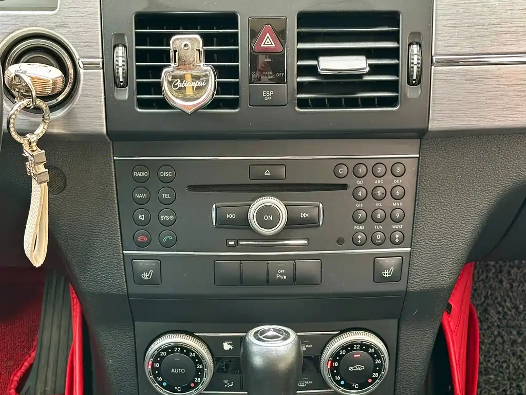 Mercedes-Benz GLK-Class 2010 — фото 14