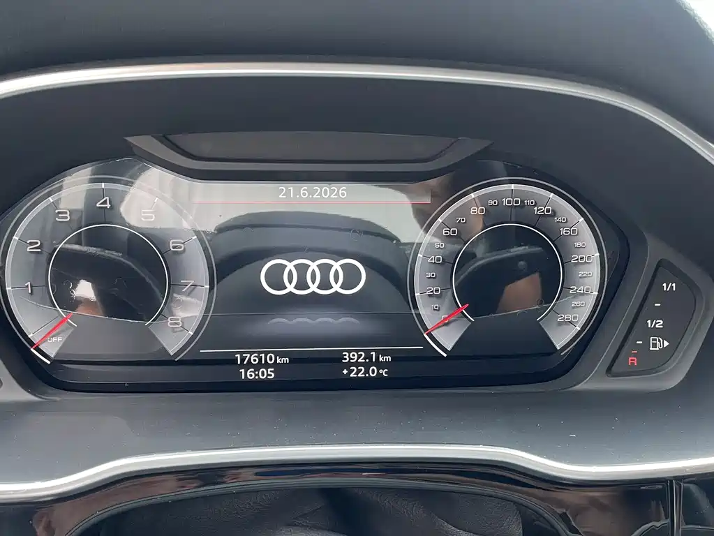 Audi Q3 2023 — фото 20