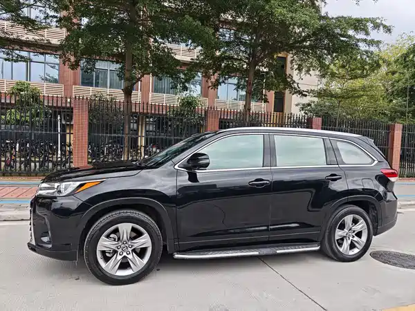 Toyota Highlander 2021