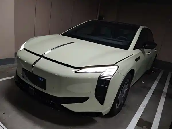 Hongqi EH7 2026