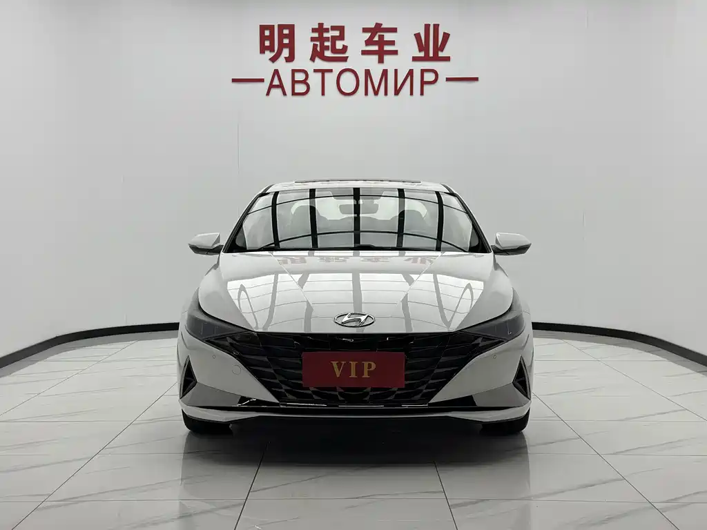 Hyundai Elantra 2023