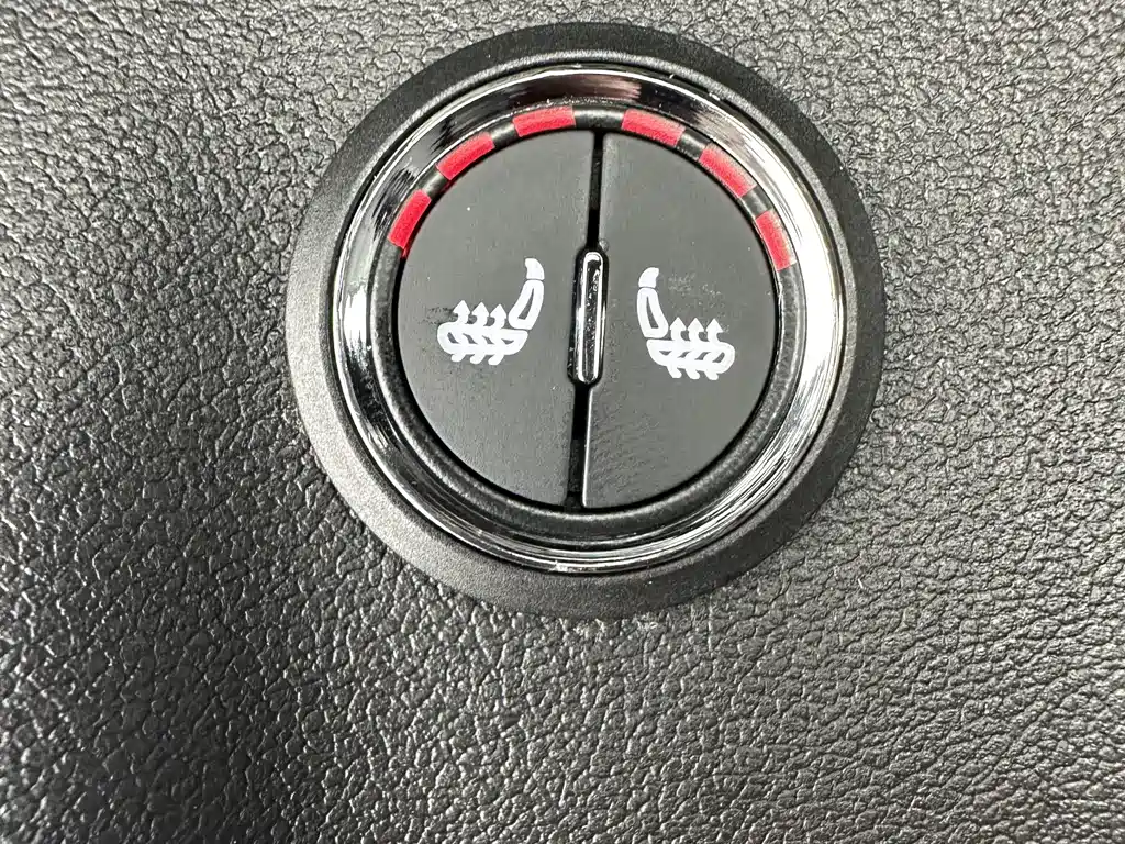 Hyundai Elantra 2023 — фото 14