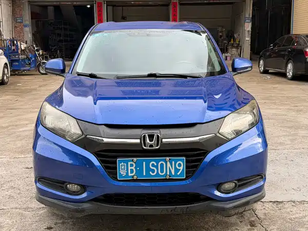 Honda Vezel 2015