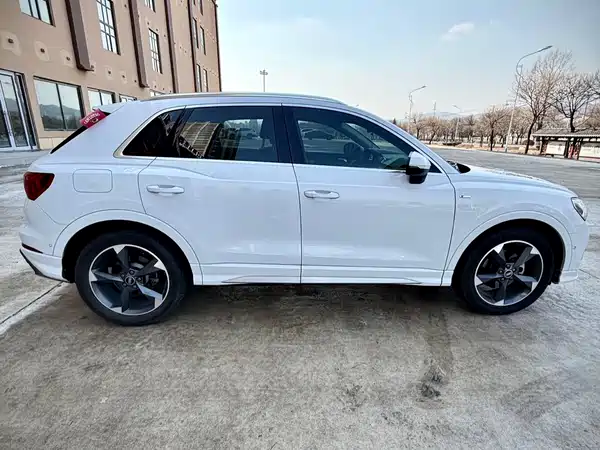 Audi Q3 2022