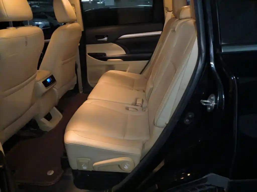 Toyota Highlander 2018 — фото 14