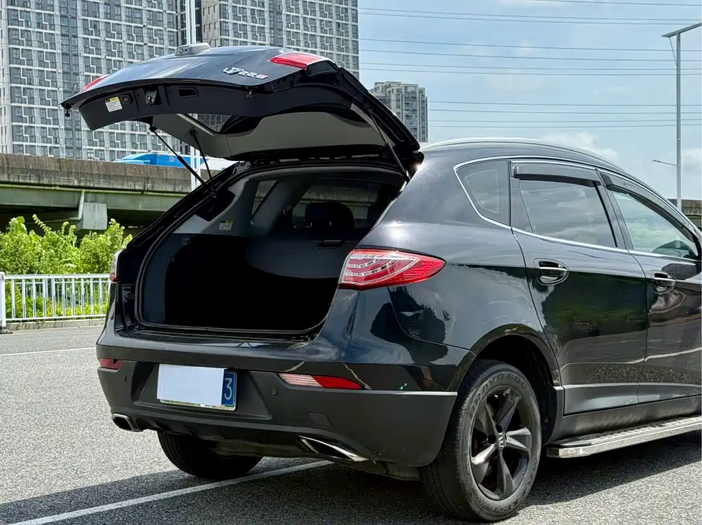 Luxgen Da7 SUV 2014 — фото 16