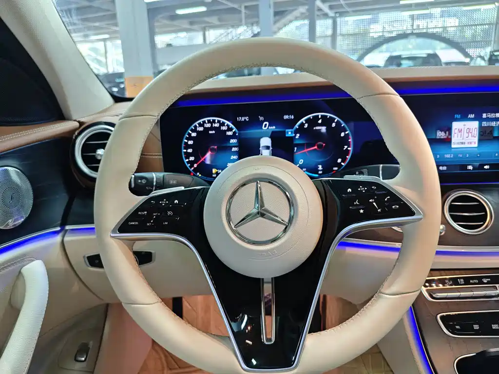 Mercedes-Benz E-Class 2021 — фото 10