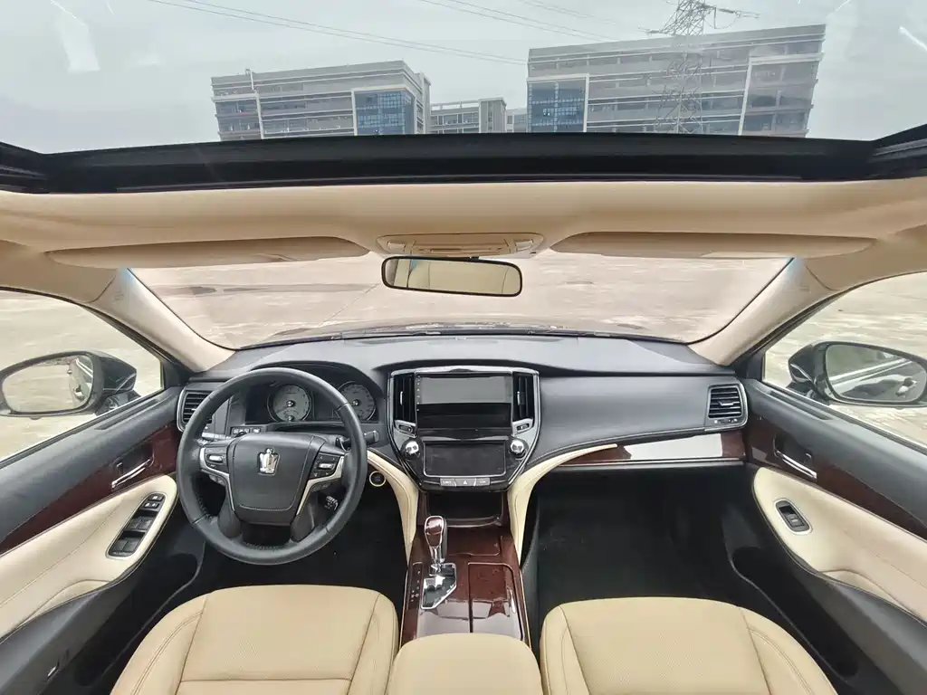 Toyota Crown 2018 — фото 12