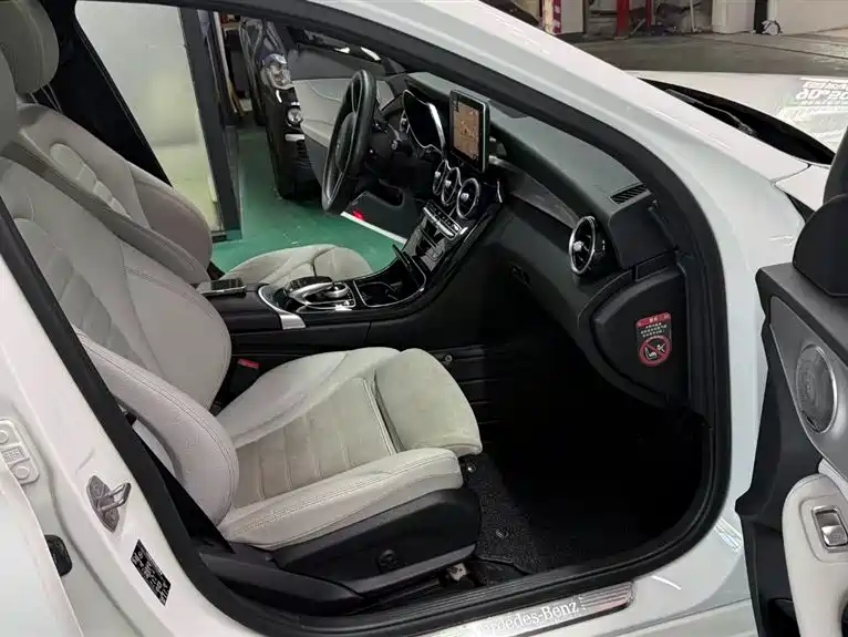Mercedes-Benz C-Class 2018