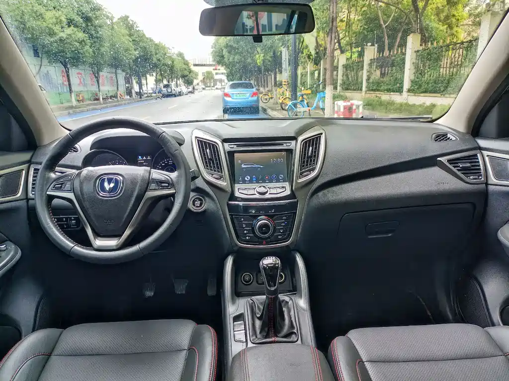 Changan CS75 2015 — фото 24