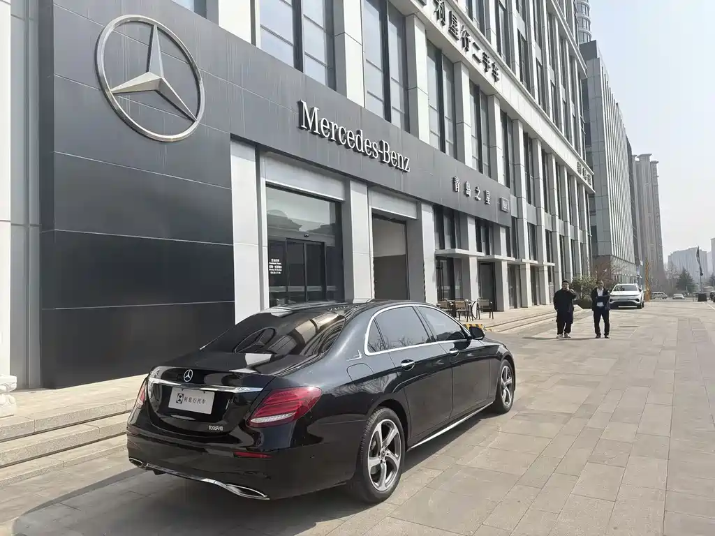 Mercedes-Benz E-Class 2019 — фото 12