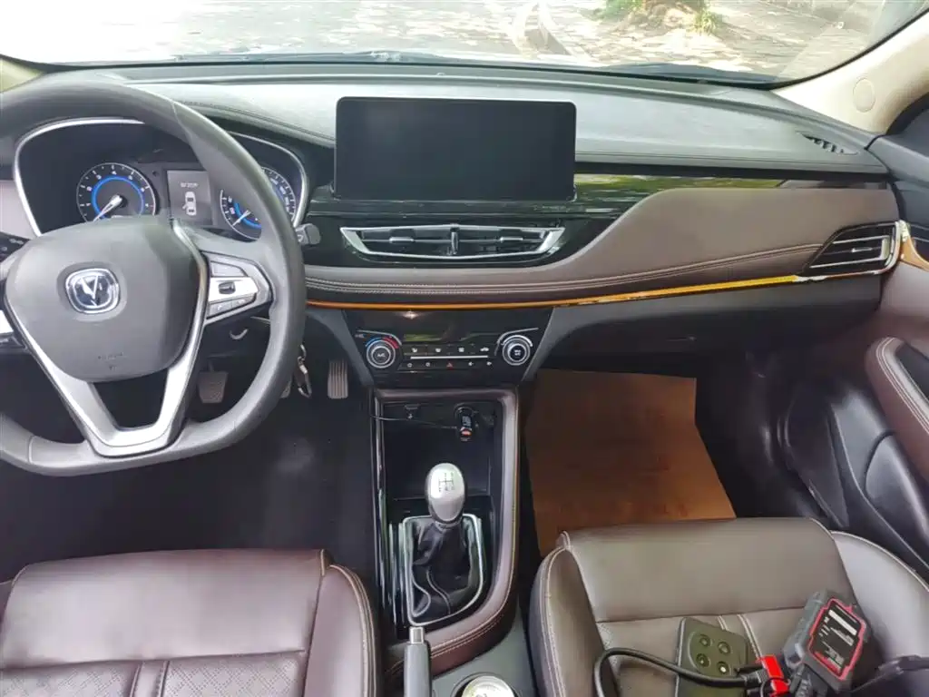Changan Eado DT 2018 — фото 13