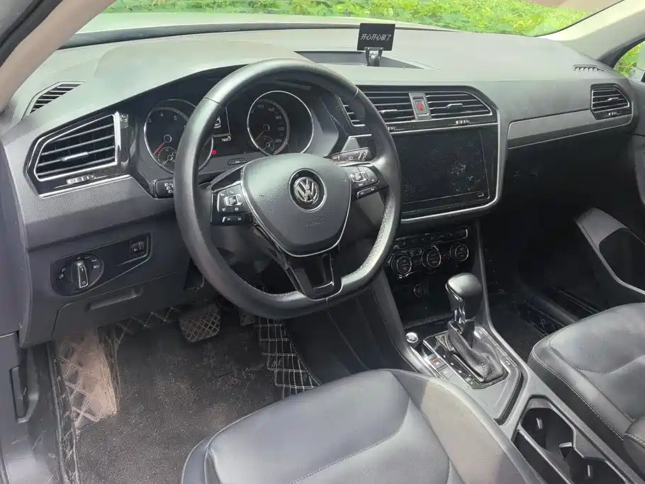 Volkswagen Tiguan L 2019 — фото 12