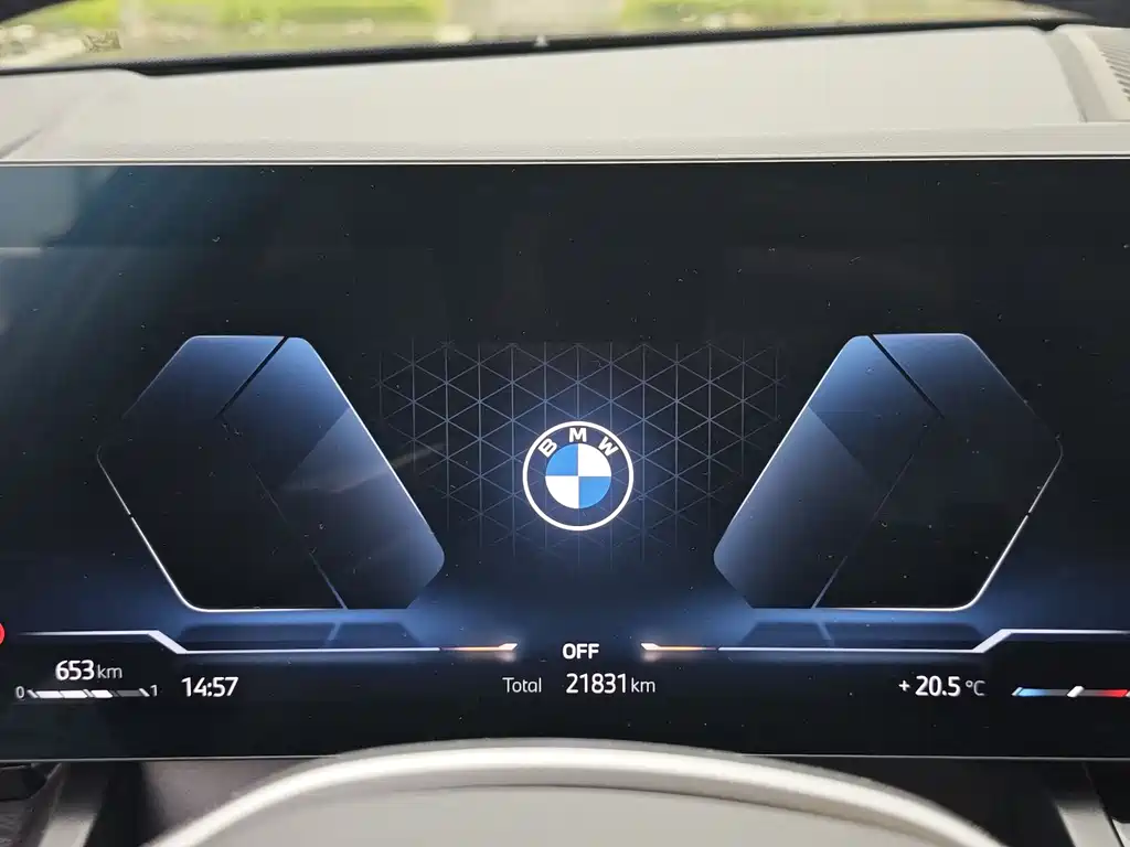 BMW 5 Series 2025 — фото 6