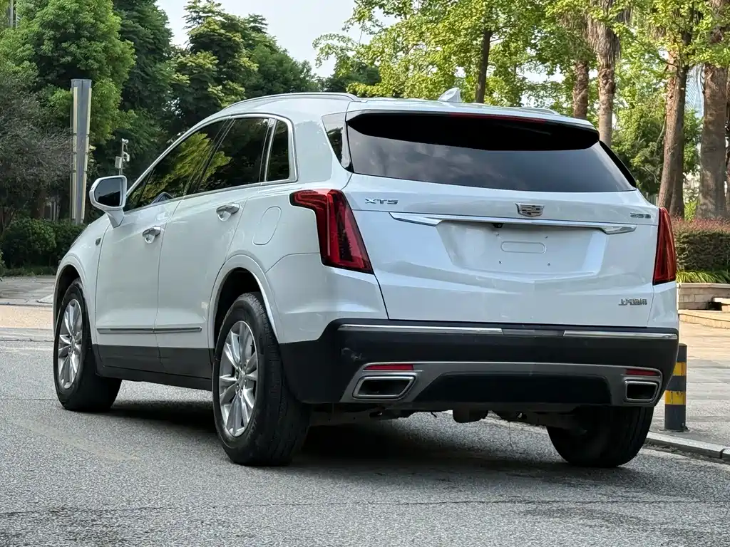 Cadillac XT5 2022 — фото 5