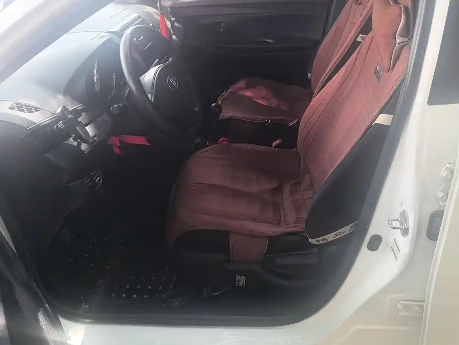 Toyota Vios 2015 — фото 9