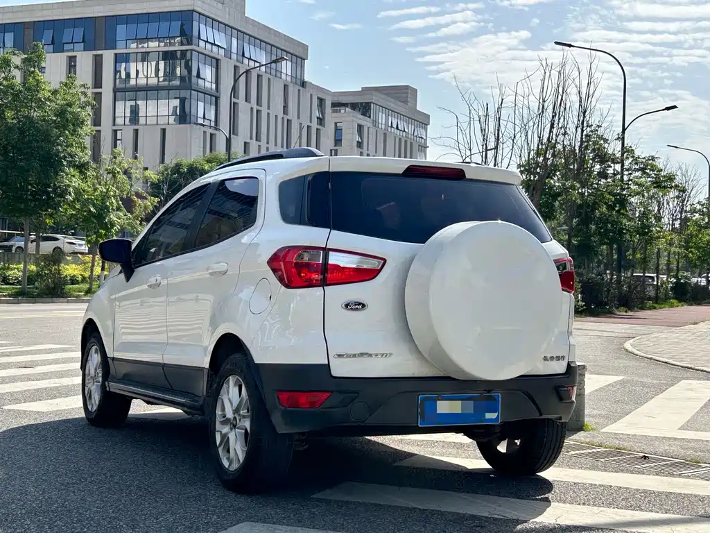 Ford EcoSport 2016 — фото 9