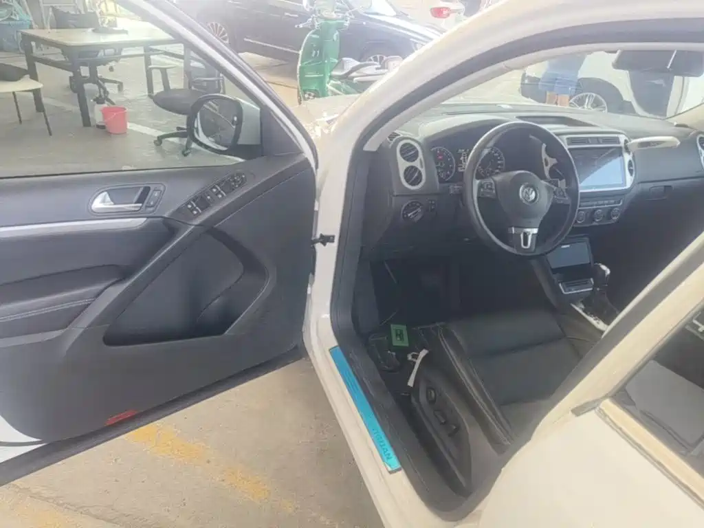 Volkswagen Tiguan 2018 — фото 16