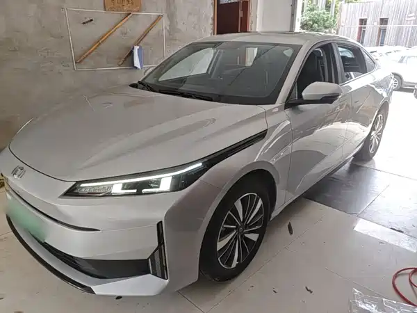 Changan Qiyuan A05 2024
