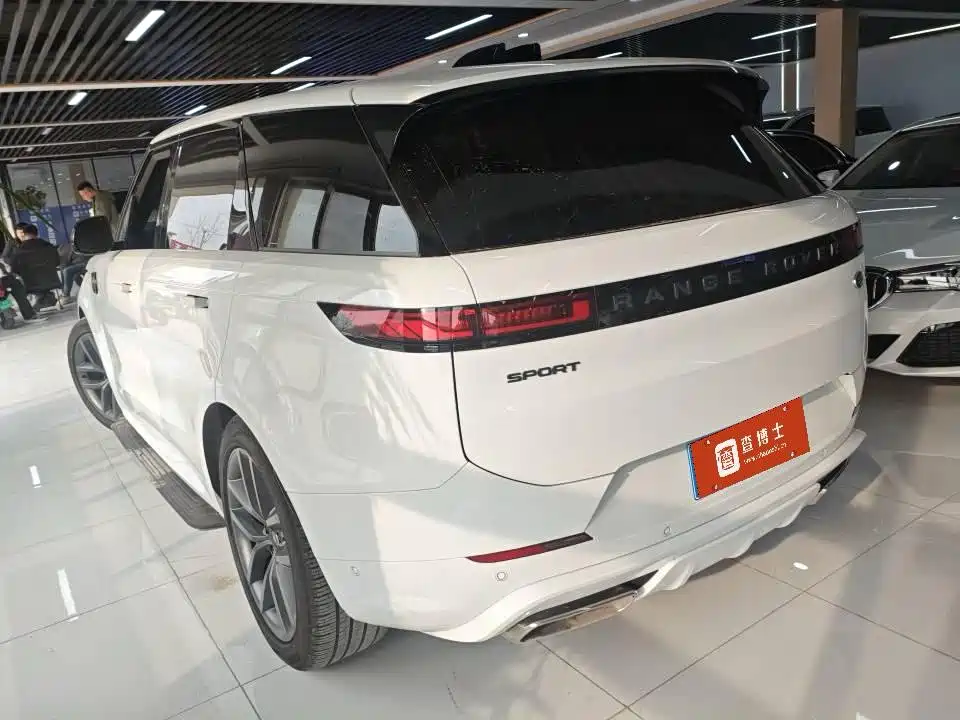 Land Rover Sport 2025 — фото 6