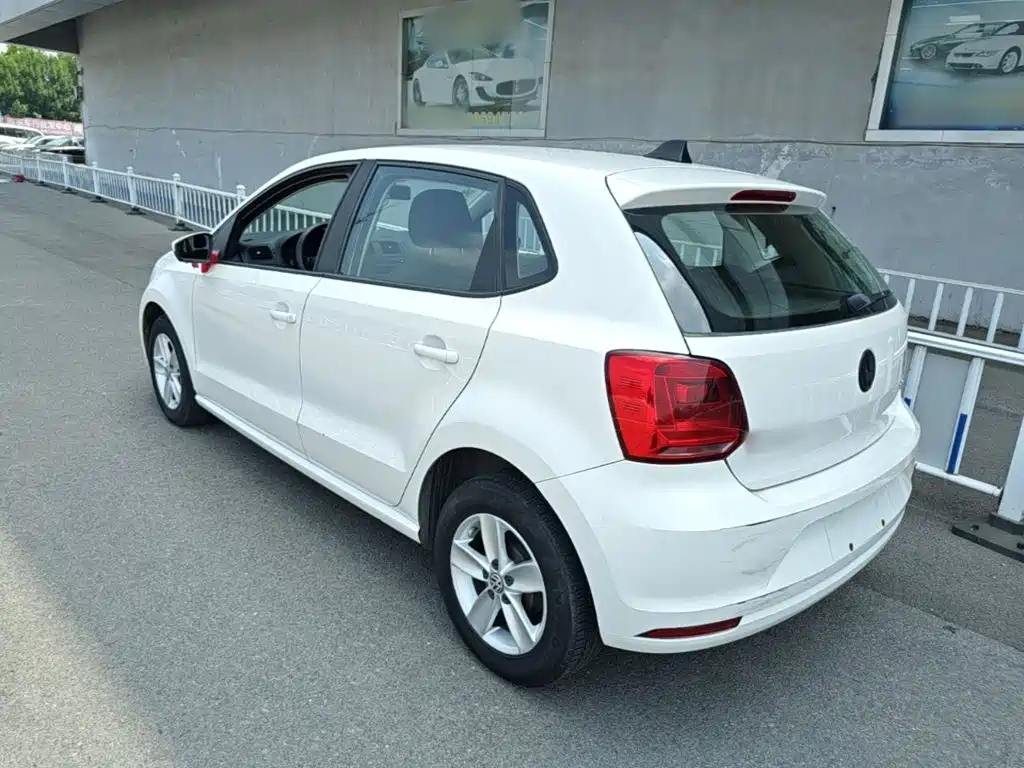 Volkswagen Polo 2016 — фото 5