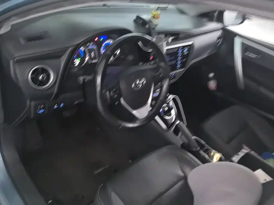 Toyota Corolla 2018 — фото 12