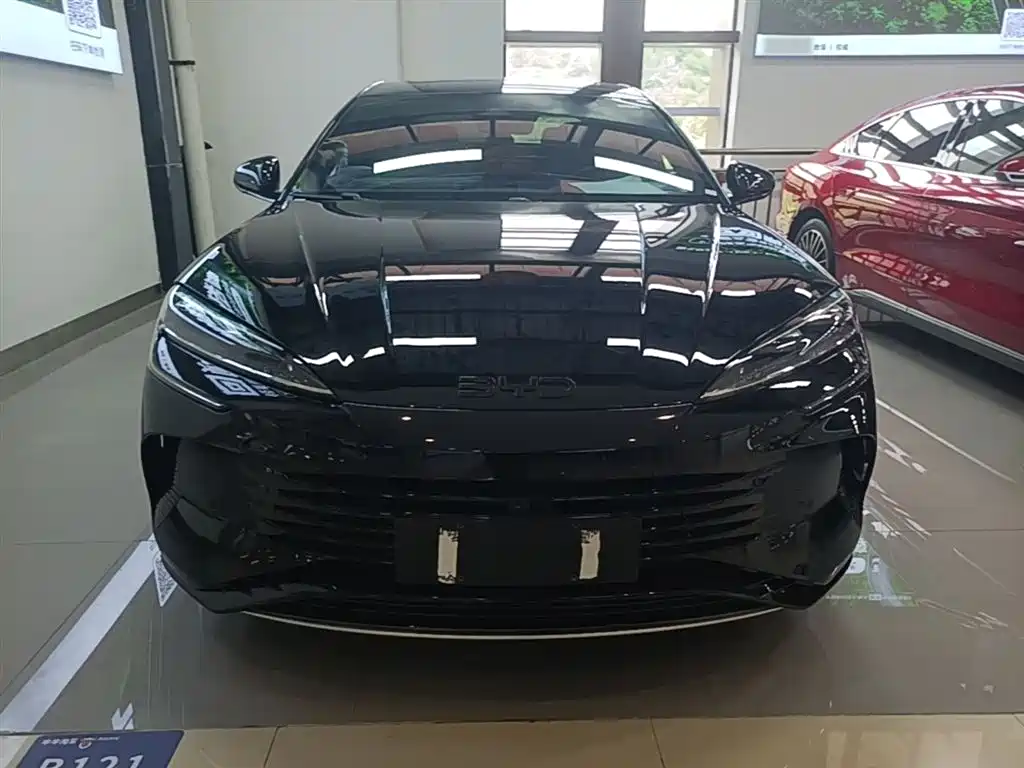 BYD Seal 07 DM-i 2025 — фото 3